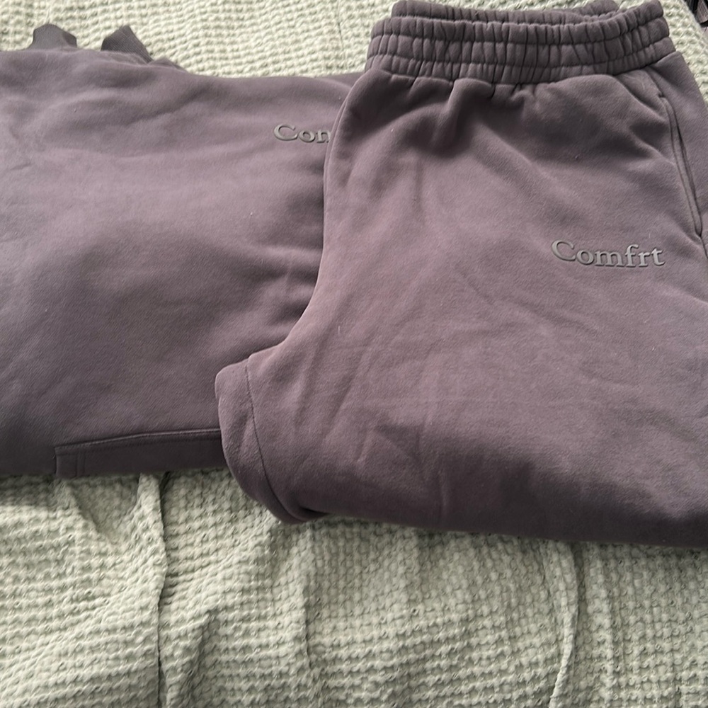 Comfrt hoodie and jogger set